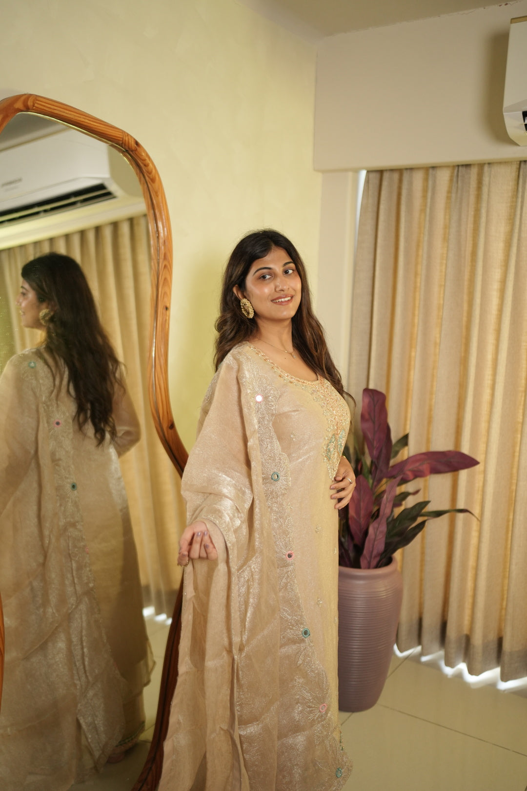 Eira Handwork Suit Set