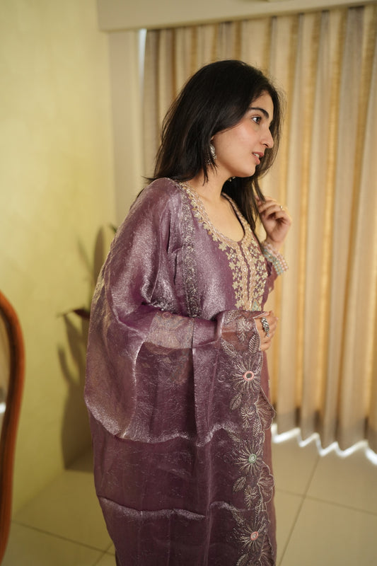 Eira Handwork Suit Set